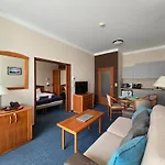 Wellness Oazis Apt, Nappali, 1halo, 4 Fo Apartment *