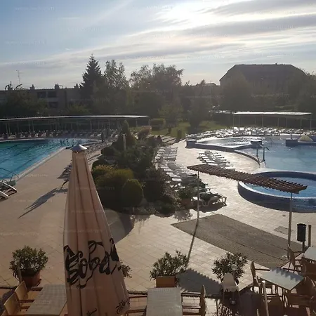 Wellness Relax W Spa, Pool & Ac
