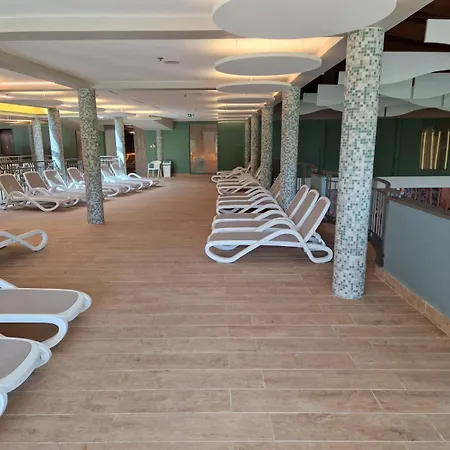 Wellness Relax W Spa, Pool & Ac דירה